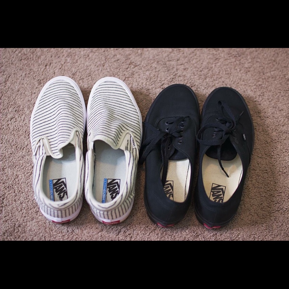 Men’s size 11 Vans Authentics — barely worn!